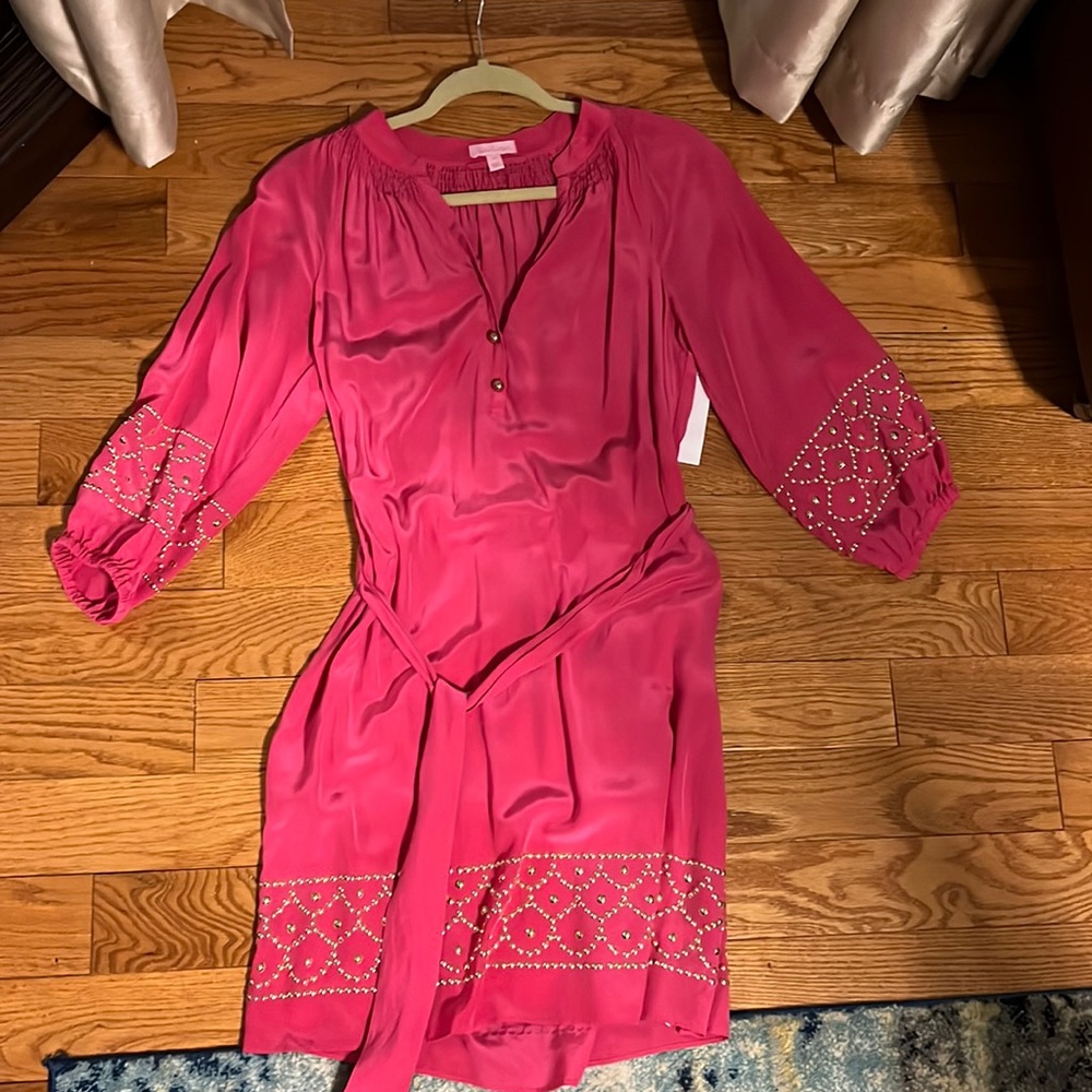 Lilly Pulitzer Size 10 Pink silk dress with gold details.